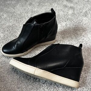 a new day Black Ankle Boots